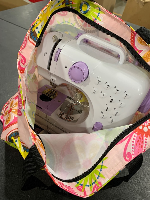 Photo 1 of Sewing machine for beginners 