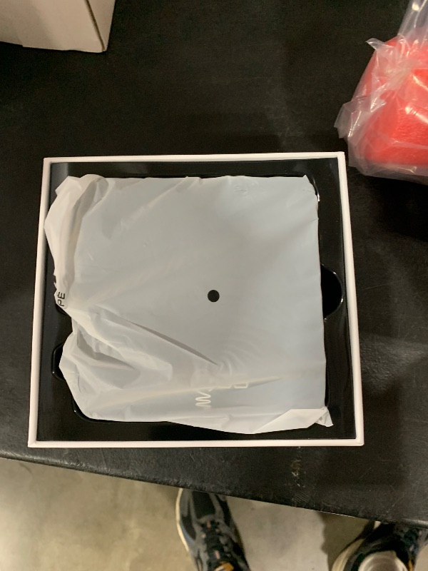 Photo 1 of Ugoos AM6B Plus TV Box Amlogic S922X-J Android 9.0 DDR4 4GB RAM 32GB ROM WiFi6 1000M Ethernet USB 3.0 BT5.0 4K H.265 HDR TV Box
