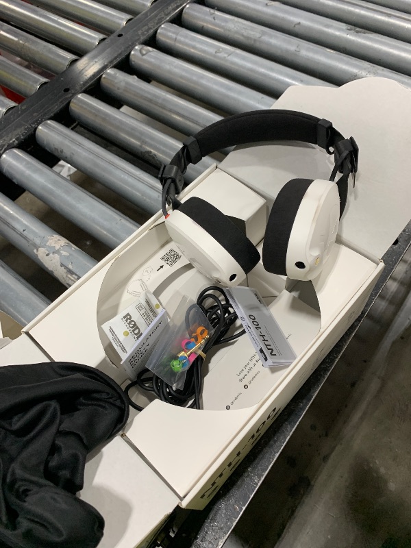 Photo 1 of Rode NTH-100 Professional Over-Ear Headphones - White