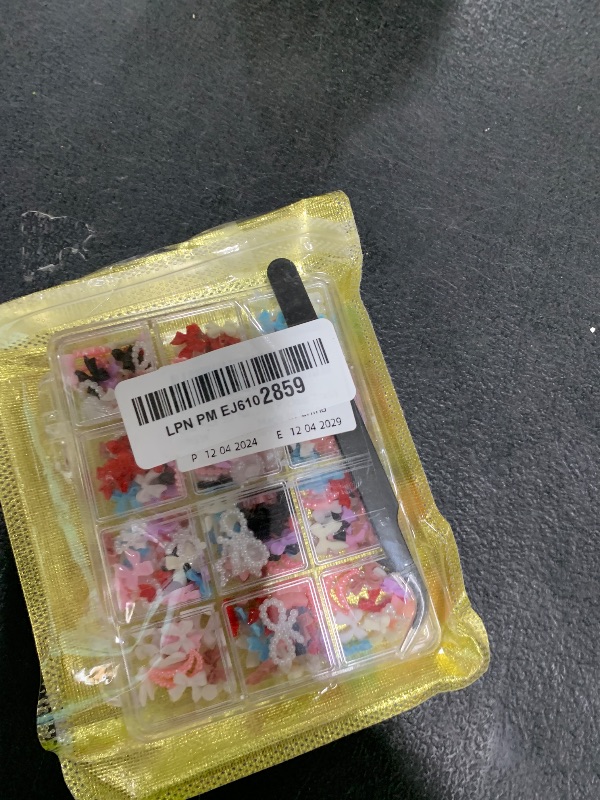 Photo 1 of 600 Pcs 3D Nail Charms and Flatback Pearls Set 1, 8 Colors Nail Bows Charm + Pink&White Star Heart Moon Cute Nail Jewels + 2-4mm White Nail Pearls for Nail Art DIY Decoration with Pickup Tools