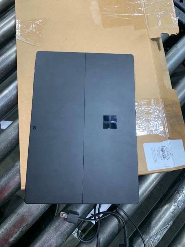 Photo 1 of Microsoft Surface Pro 7 – 12.3" Touch-Screen - 10th Gen Intel Core i5 - 8GB Memory - 256GB SSD – Platinum with Black Type Cover
