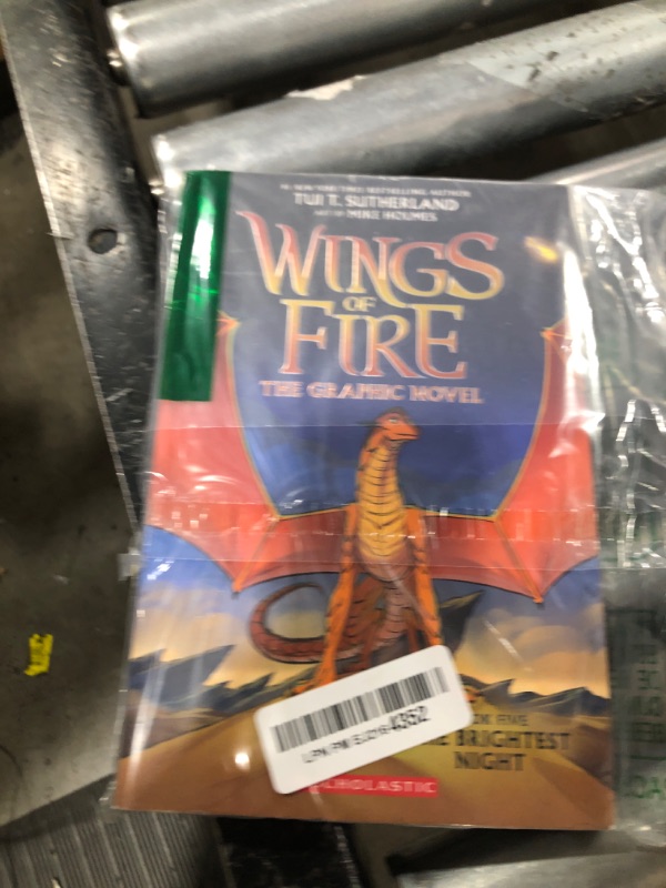 Photo 1 of Wings of Fire: The Brightest Night: A Graphic Novel (Wings of Fire Graphic Novel #5) (Wings of Fire Graphix)