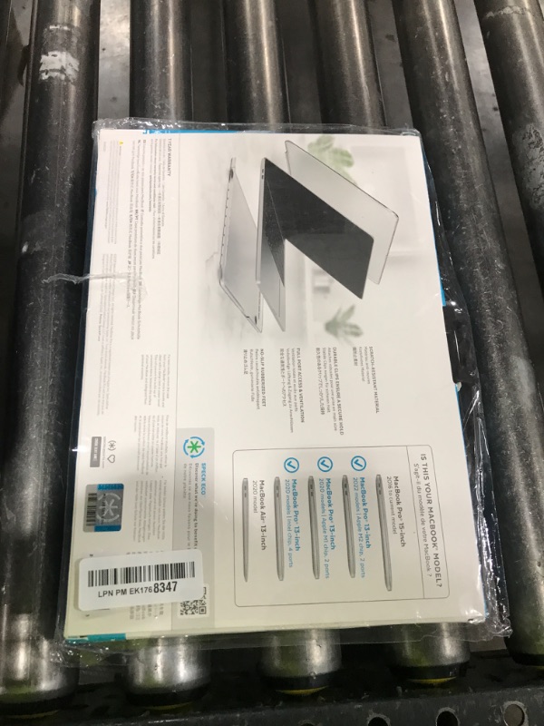 Photo 1 of Speck Products MacBook Pro 13” M2 (2022) Smartshell (Obsidian/Obsidian/SweaterGrey)