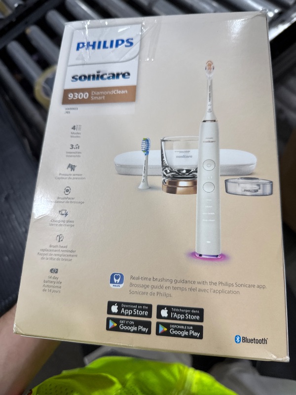 Photo 1 of Philips Sonicare DiamondClean Smart 9300 Electric Toothbrush, Sonic Toothbrush with App, Pressure Sensor, Brush Head Detection, 4 Brushing Modes and 3 Intensity Levels, Rosegold, Model HX9903/65