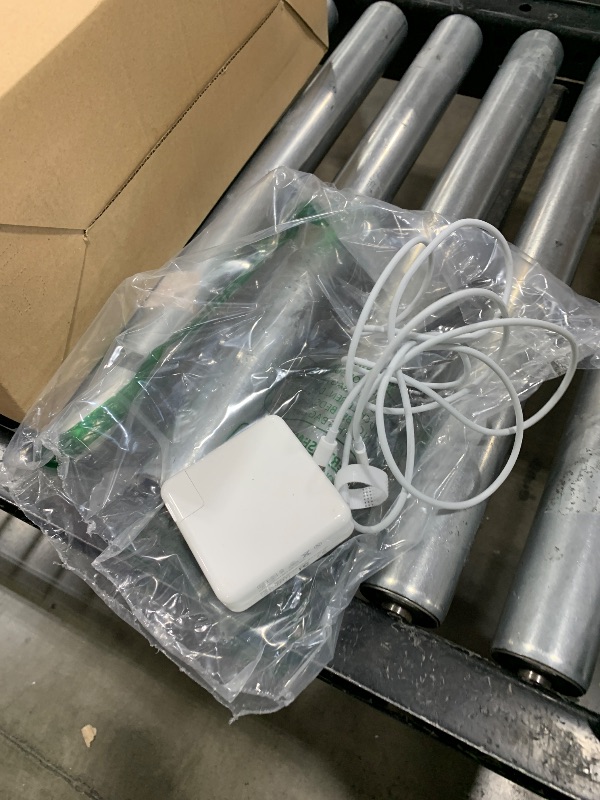 Photo 1 of Apple Mid 2019 MacBook Pro with 2.3 GHz Intel Core i9, 15-inch, 16GB RAM, 512GB SSD Space Gray (Renewed)
