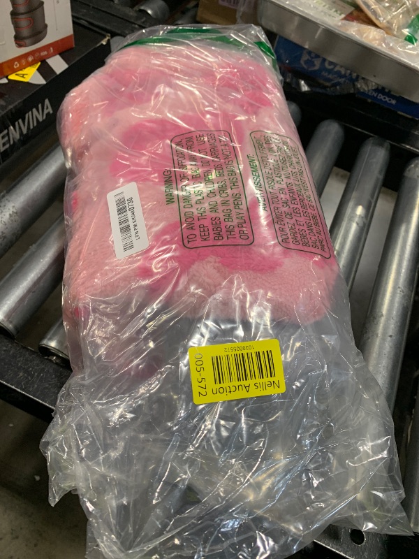 Photo 1 of long pillow unknown brand/size 