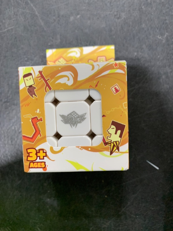 Photo 1 of D-FantiX Cyclone Boys 3x3 Speed Cube Stickerless Magic Cube 3x3x3 Puzzles Toys (56mm)