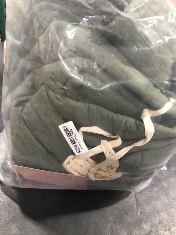 Photo 1 of EVERGRACEHOME Ultra Soft Oversized Cross Stitch Cotton Quilt Bedding Set Queen Size, 3 Pieces Lightweight Bedspread Coverlet for All Season, with 2 Matching Shams, Olive Green, 92"x96"