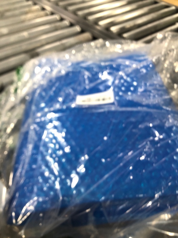Photo 1 of Evoio Solar Pool Cover 6 ft Round for Above Ground Inground Pools Bubble Wrap Covers for Hot Tub Spa Thermal Heating, 15 Mil Circle Blue Floating Blanket for 6-24 Foot Feet Diameter Swimming Pools