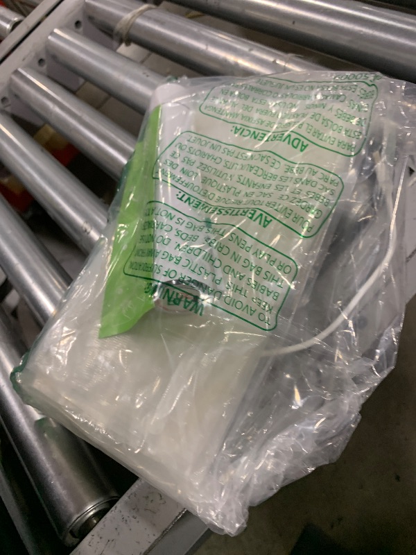 Photo 1 of Vixino Vacuum Sealer, vacuum sealer for food, handheld vacuum sealer(Vacuum Sealers+ 30 reusable vacuum seal bags)