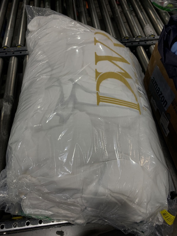 Photo 1 of DWR Superior Feather Down Comforter Oversized King Size, Ultra-Soft Rose-Silk Cotton-Blend Fabric, All Season Medium Warmth Bed Duvet Insert(120"x98", White)