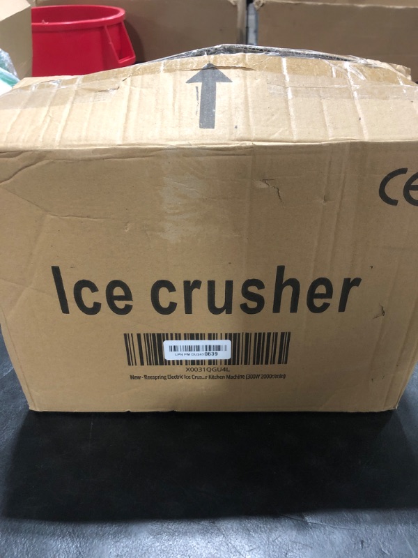 Photo 1 of Reespring Shaved Ice Machine Snow Cone Machine Ice Crusher with Stainless Steel Blade Kitchen Electric for Shaved Ice and Snow Cone (300W 2000r/min) Also Comes with a Free Ice Pick and Ice Cube Tray