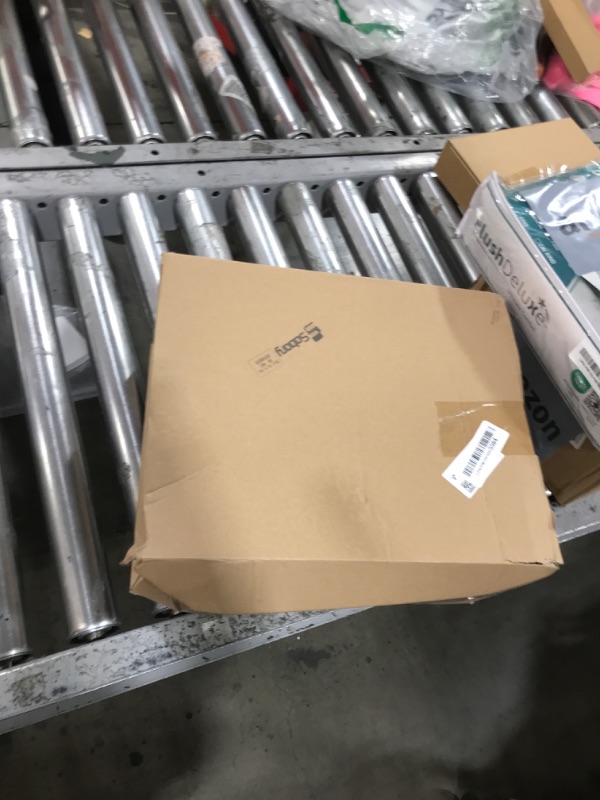 Photo 1 of 100 Pack Charcuterie Boxes with Clear Lids Valentine‘s Day 5 Inch Cookie Boxes Disposable Cake Case Paper Square Cookie Containers Dessert for Sandwich Slice Cake Hot Cocoa Bombs Strawberries(Pink)