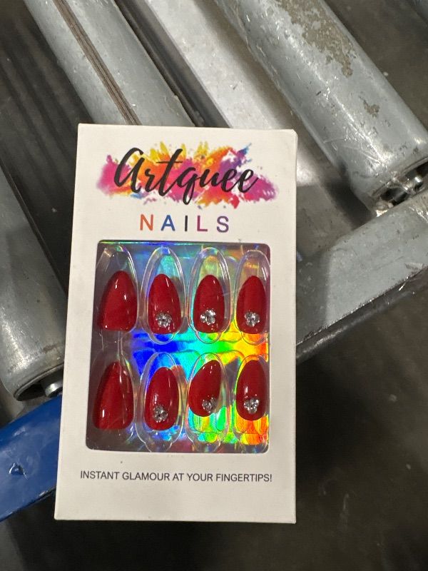 Photo 1 of 
Red Press on Nails Spring Medium Almond Fake Nails Solid Red Color False Nails Reusable Glossy Artificial Acrylic Nails Summer Nails for Women Girls Daily Wear Manicure 24pcs
