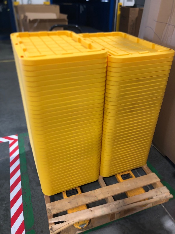 Photo 1 of 15 gallon storage container snap tight lids(pallet)