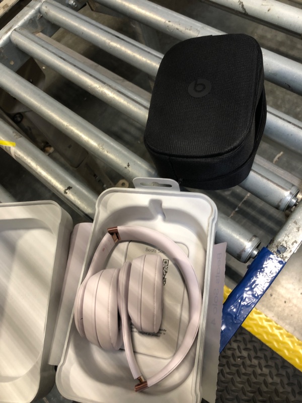 Photo 1 of Beats Solo 4 - Wireless Bluetooth On-Ear Headphones, Apple & Android Compatible, Up to 50 Hours of Battery Life - Cloud Pink