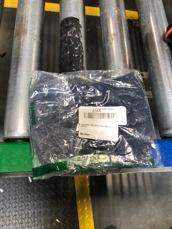 Photo 1 of 3M Scotch-Brite Power Pad 2000, 5.5 in x 3.9 in