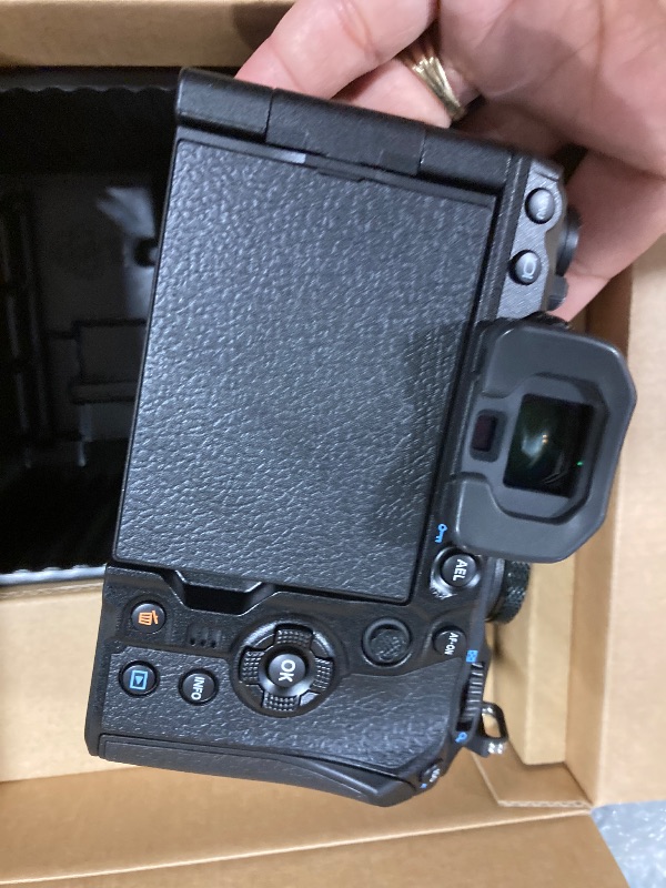 Photo 1 of ** The sensor must be sent to be cleaned **OM SYSTEM Olympus OM-1 Mark II Micro Four Thirds System Camera 20MP BSI Stacked Sensor Weather Sealed Design (US Manufacturer Warranty)