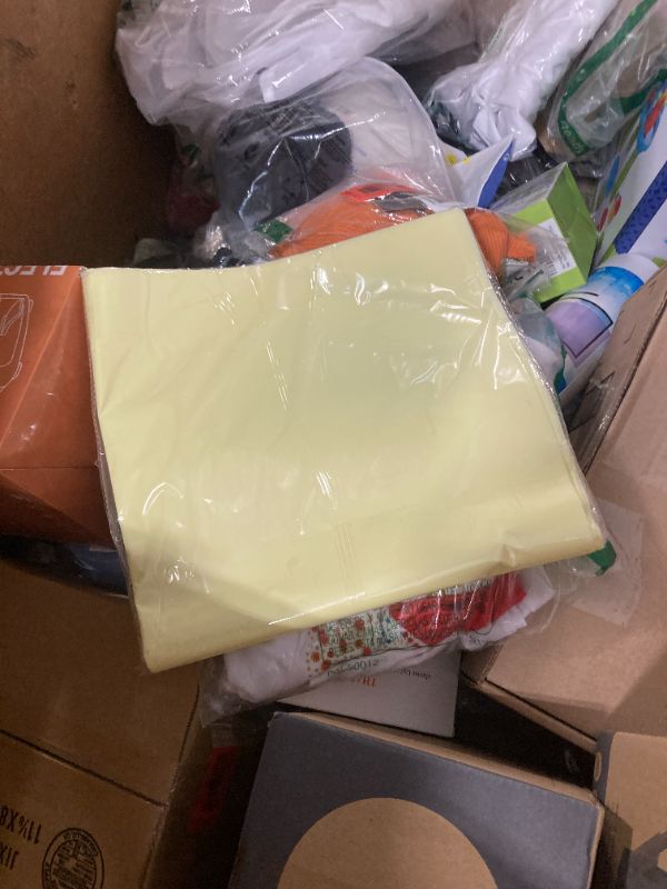 Photo 1 of 20 Pcs Double Sided Color Flower Wrapping Paper,Waterproof Valentine's Day Bouquet Wrapping Paper 23x23Inch Used for DIY Crafts, Gift Packaging, Flower Shop Bouquet Packaging (Light Yellow)