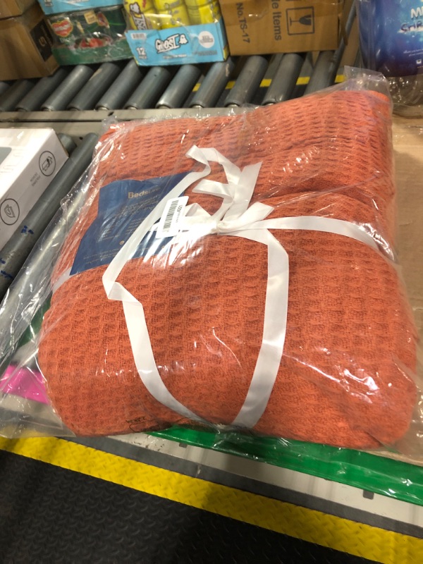 Photo 1 of ***SIMILAR PRODUCT***
Bedsure 100% Cotton Blanket King Size for Bed - Breathable and Soft, Waffle Weave Blanket for Summer Spring, orange, 104x90 inches