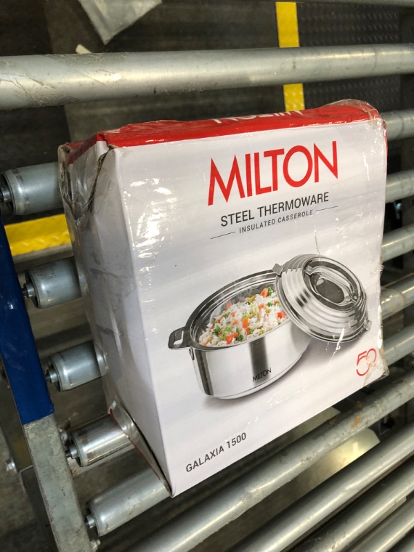 Photo 1 of **dented**
Milton Galaxia 1500 Casserole for hot food, insulated stainless steel hot pot with lid, 50 oz (2090 ml) 1.58 qt, Serving box (bowl, dish) for food and roti Food Warmer Cooler, Silver