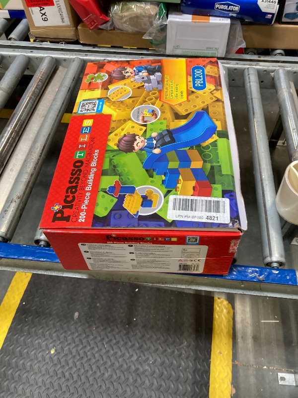 Photo 1 of PicassoTiles 200 Piece Large Construction Brick Building Blocks STEM Bricks Toy Set Creative Learning Early Education Playset 5 Colors 4 Unique Shapes Mix & Match Toys for Kids Boys Girls Child Age 3+