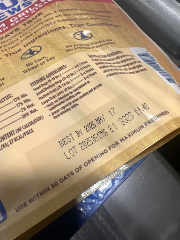 Photo 1 of Blue Buffalo True Chews Premium Grillers Dog Treats, Made in the USA with Natural Ingredients, Steak, 10-oz Bag