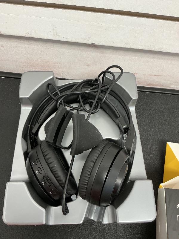 Photo 1 of SOMIC G951black Gaming Headset for PC, PS4, Laptop: 7.1 Virtual Surround Sound Detachable Cat Ear Headphones LED, USB, Lightweight Self-Adjusting Over Ear Headphones Black