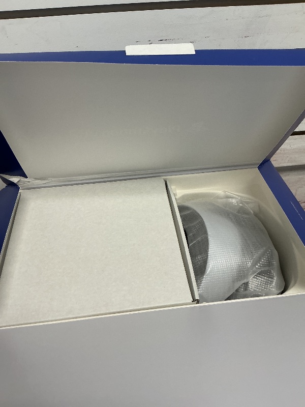 Photo 1 of PlayStation VR2 Horizon Call of The Mountain™ Bundle (PSVR2)