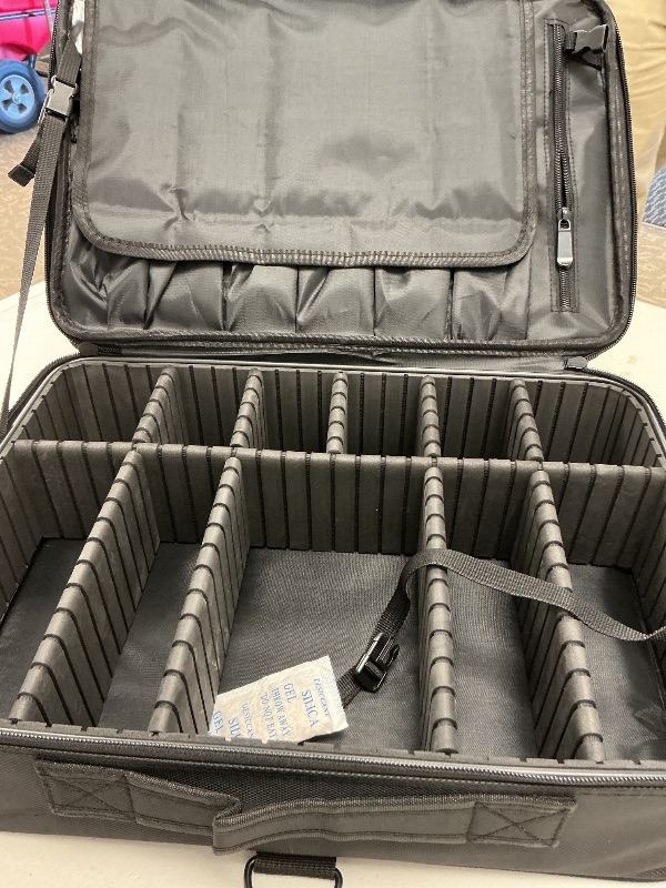 Photo 1 of MAKE UP CASE