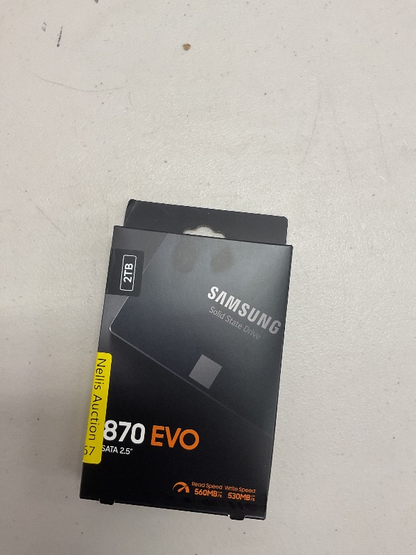 Photo 1 of Samsung Electronics 870 EVO 2TB 2.5 Inch SATA III Internal SSD (MZ-77E2T0B/AM)
