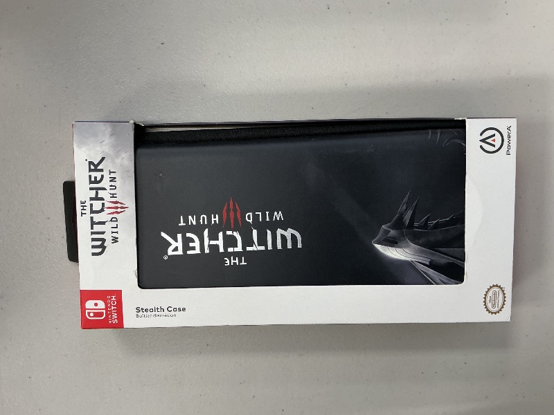 Photo 1 of the witcher wild hunt nintendo switch case