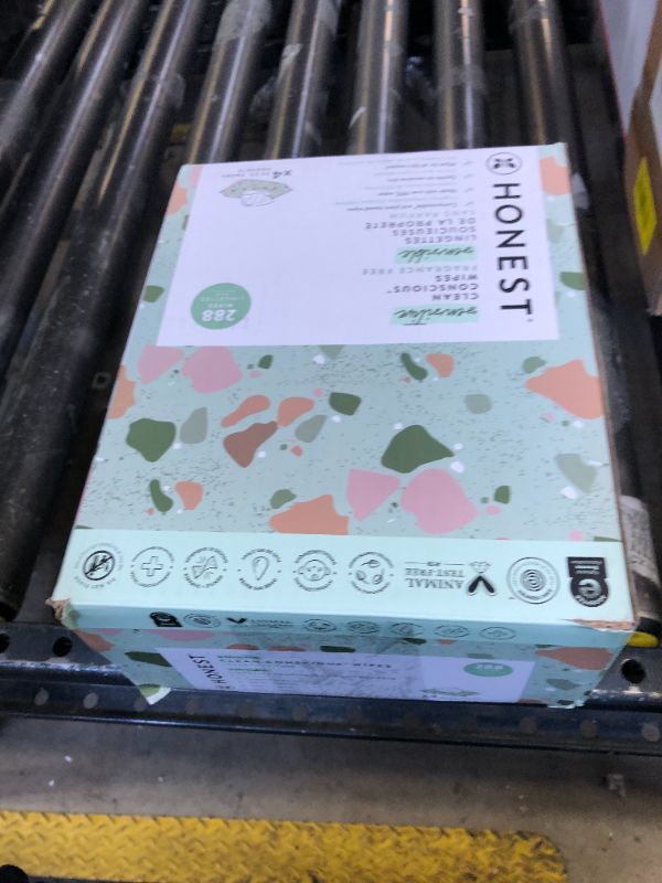 Photo 1 of The Honest Company Clean Conscious Multi-Use Wipes 