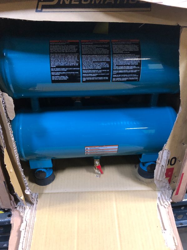 Photo 1 of Makita MAC2400 2.5 HP* Big Bore™ Air Compressor