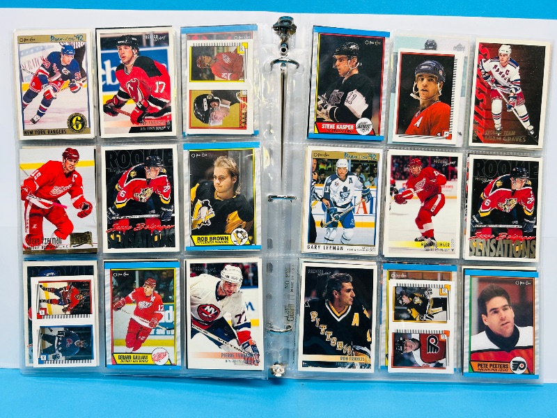 Photo 1 of 165023… final sale no returns/refunds-180 mixed hockey cards in binder 