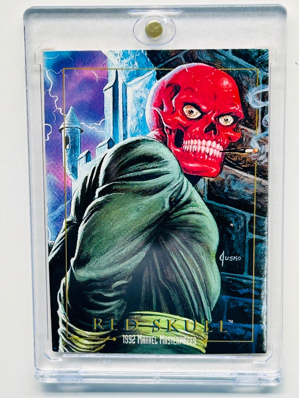 Photo 1 of 165043…Marvel Masterpieces Red Skull card 80 in hard plastic case
