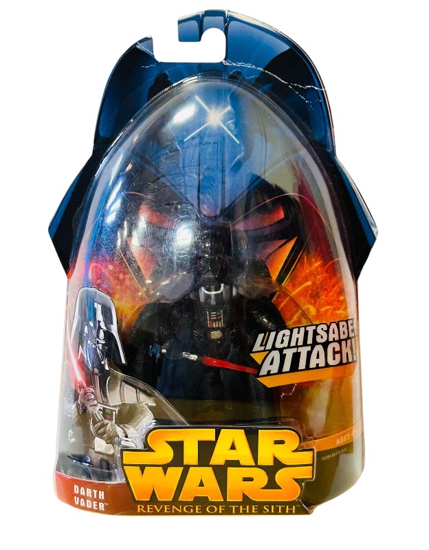 Photo 1 of 165132…2005 Star Wars Darth Vader figure 