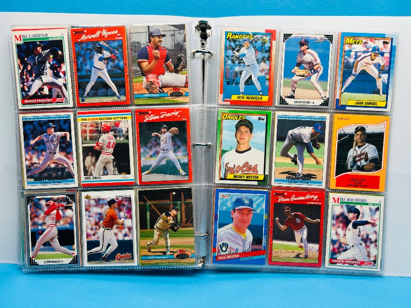 Photo 1 of 165224… final sale no returns/refunds -360 mixed baseball cards in binder