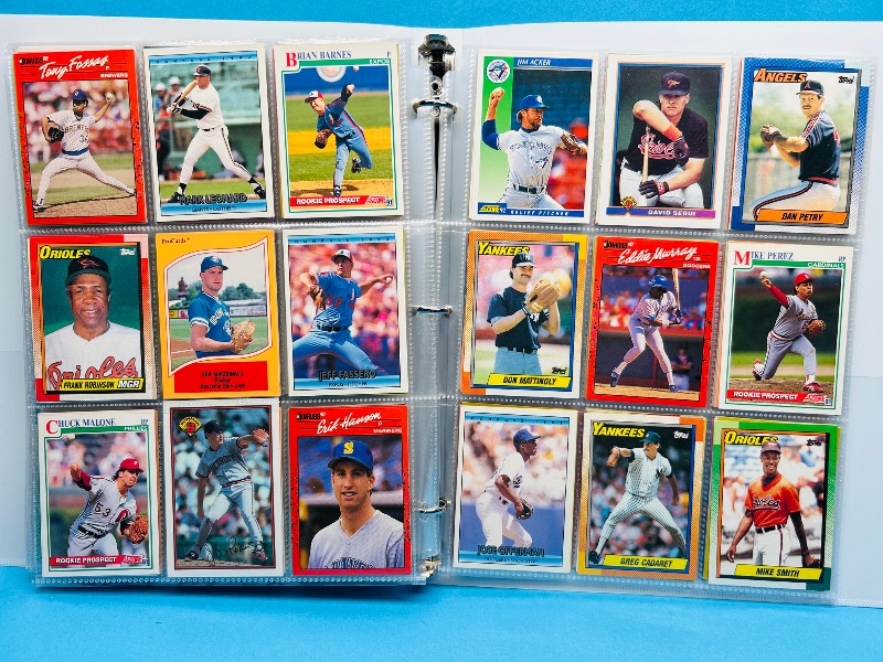 Photo 1 of 165224… final sale no returns/refunds -360 mixed baseball cards in binder