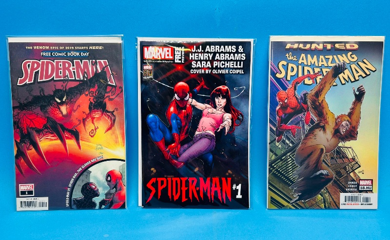 Photo 1 of 165252…3 Spider-Man comics in plastic sleeves 