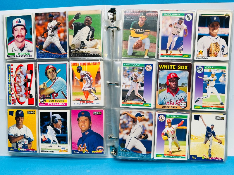 Photo 1 of 165378… final sale no returns/refunds-432 mixed baseball cards in binder 