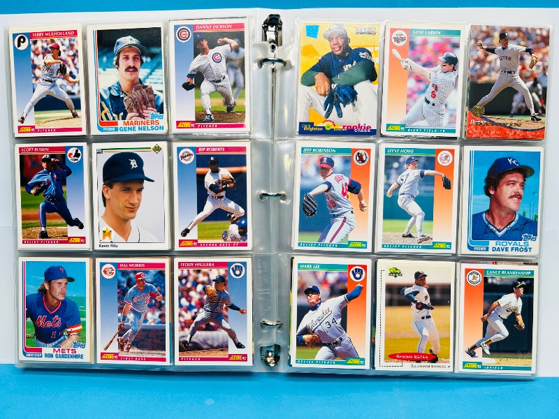 Photo 1 of 165378… final sale no returns/refunds-432 mixed baseball cards in binder 