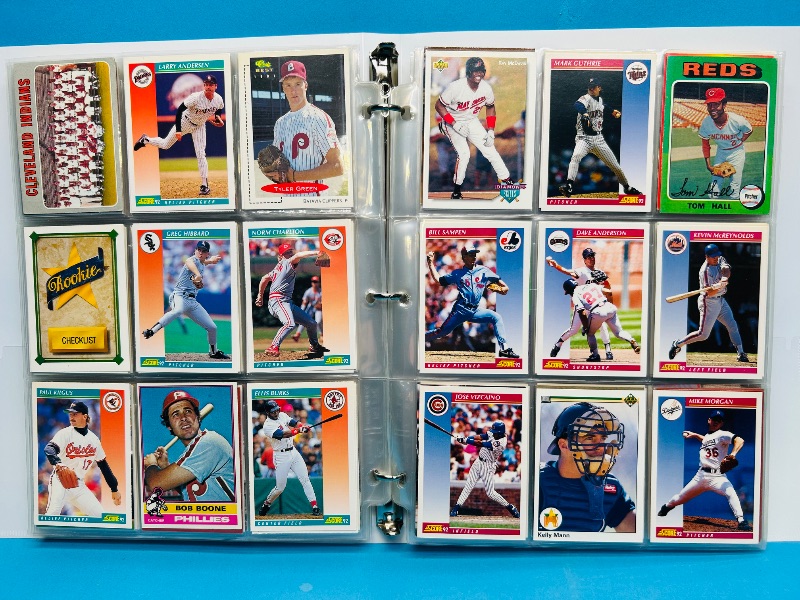 Photo 1 of 165378… final sale no returns/refunds-432 mixed baseball cards in binder 
