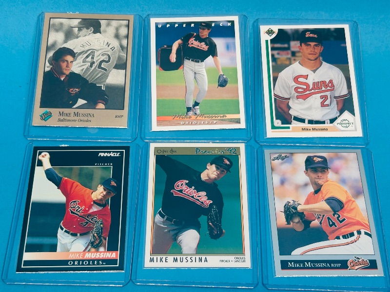 Photo 1 of 165385…6 Mike Mussina  cards in hard plastic sleeves 