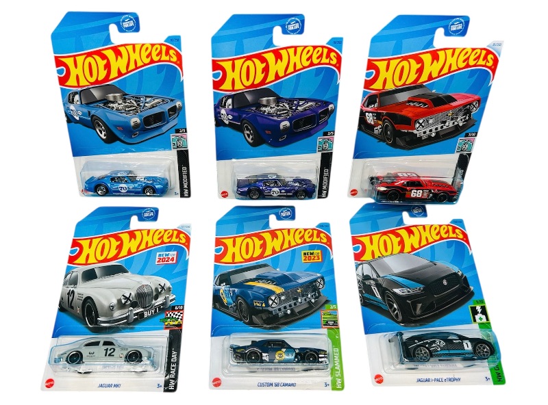 Photo 1 of 165470…6 hot wheels die cast cars 