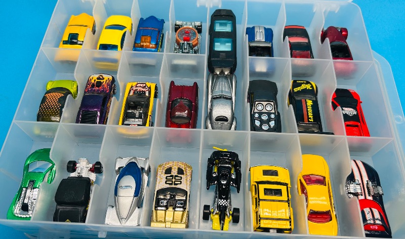 Photo 1 of 165545…48 die cast cars in two sided case
