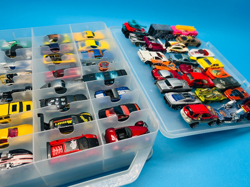 Photo 1 of 165545…48 die cast cars in two sided case
