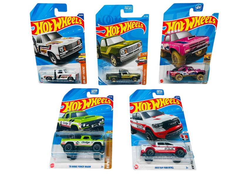 Photo 1 of 165546…5 hot wheels die cast trucks