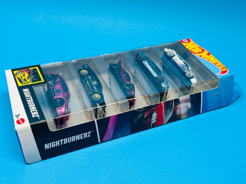 Photo 1 of 165551…5  hot wheels die cast nightburnerz