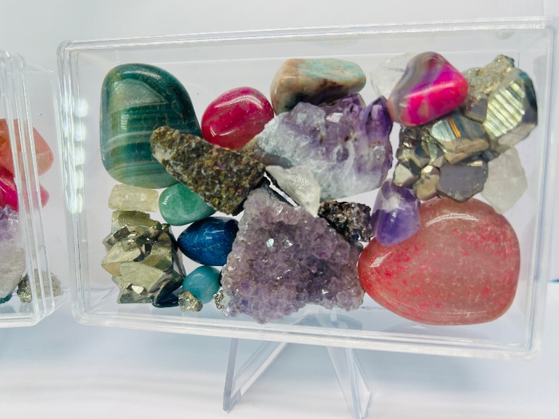 Photo 1 of 165717…2 small cases of collectible rocks 4.5”
